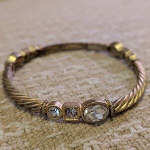 Elegant Gold Bracelet with Crystal Accents